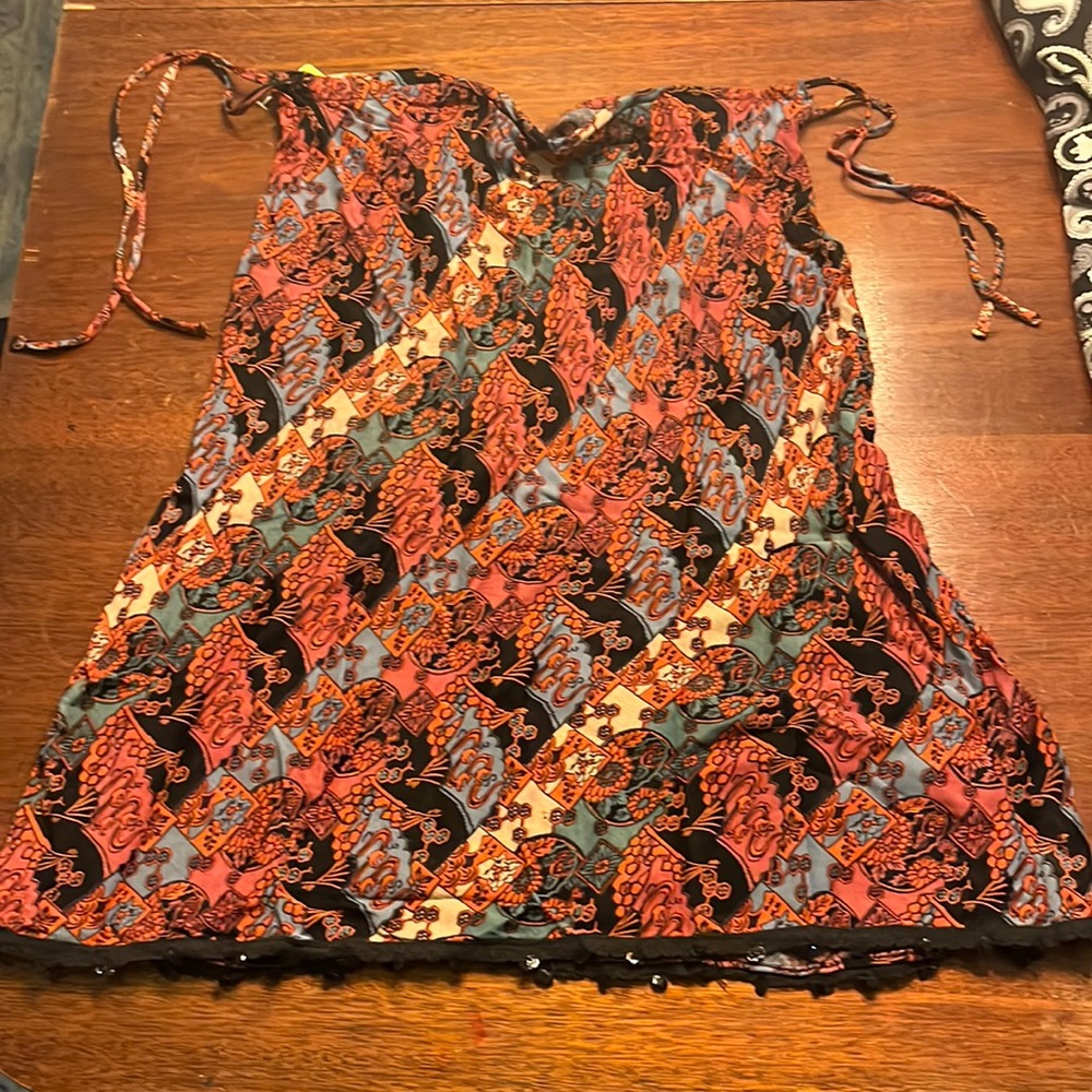 Skirt, drawstring tie on each side